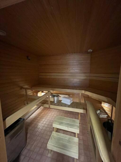 Spacious And Stylish Penthouse In Downtown Rovaniemi Exterior foto